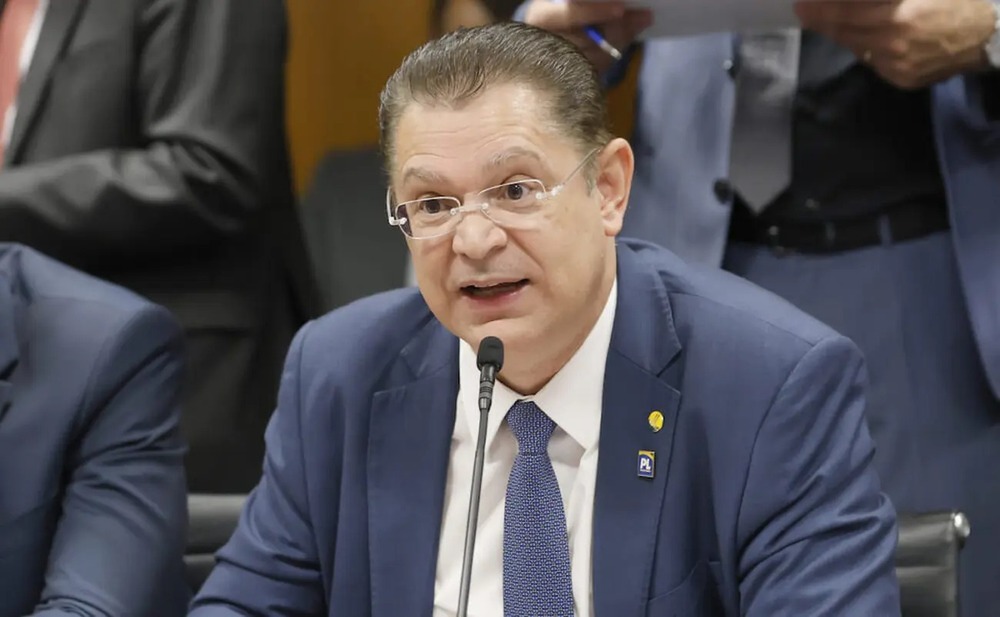 Sóstenes Cavalcante oficializa venda de casa 11 dias após PF encontrar R$ 430 mil em seu armário