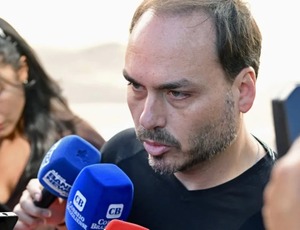 Carlos Bolsonaro chama Papudinha de 'ambiente prisional severo' e aliados criticam Moraes