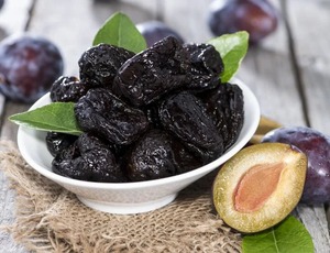 Conheça a fruta que ajuda a frear a perda muscular após os 45 anos