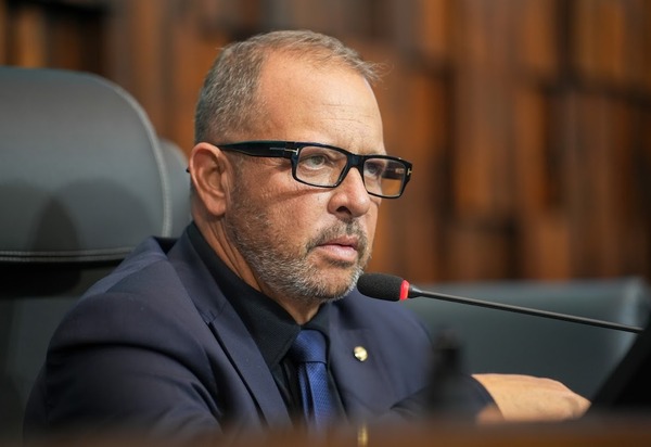 Saiba quem são os 10 deputados estaduais do Rio com mais seguidores no Instagram