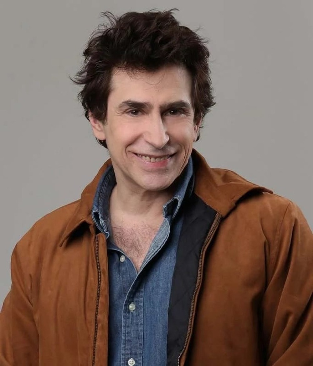 Janeiro Branco: psicólogo e escritor Alexander Bez analisa os desafios emocionais da atualidade