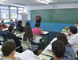Piso do magistério tem reajuste de 5,4% e vai a R$ 5,1 mil em 2026