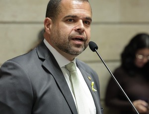 Poubel cobra mais transparência e efetividade na ocupação de leitos nos hospitais e UPAS do Rio de Janeiro