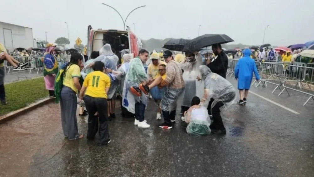 PGR é acionada após ato liderado por Nikolas ignorar alerta de tempestade