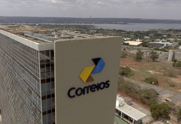 STF suspende cláusulas coletivas dos Correios decididas pelo TST  