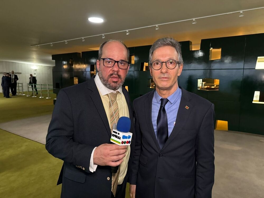 Zema confirma candidatura no partido Novo e racha base de Flavio Bolsonaro