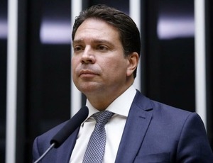 Brasil entrega aos EUA pedido de extradição de Ramagem