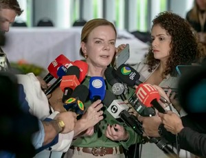 Gleisi Hoffmann diz que Lewandowski deve ter avisado Lula de contrato milionário com Banco Master