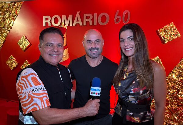 João Diniz e Isabela Bittencourt prestigiam festa de 60 anos de Romário na Barra da Tijuca