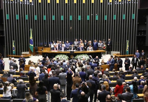 O Brasil mostrou que é maior que os traidores da Pátria, diz Lula em cerimônia no STF