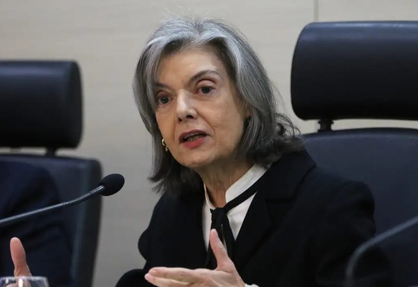 Cármen Lúcia anuncia proposta para atuação de juízes eleitorais