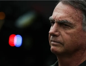 Ministério Público Militar pede que Bolsonaro e outros quatro oficiais percam a patente