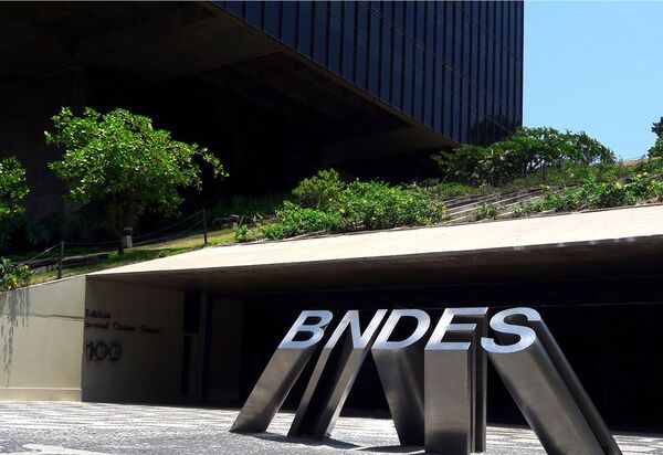 BNDES seleciona dez projetos culturais que usam a internet, leia mais: 