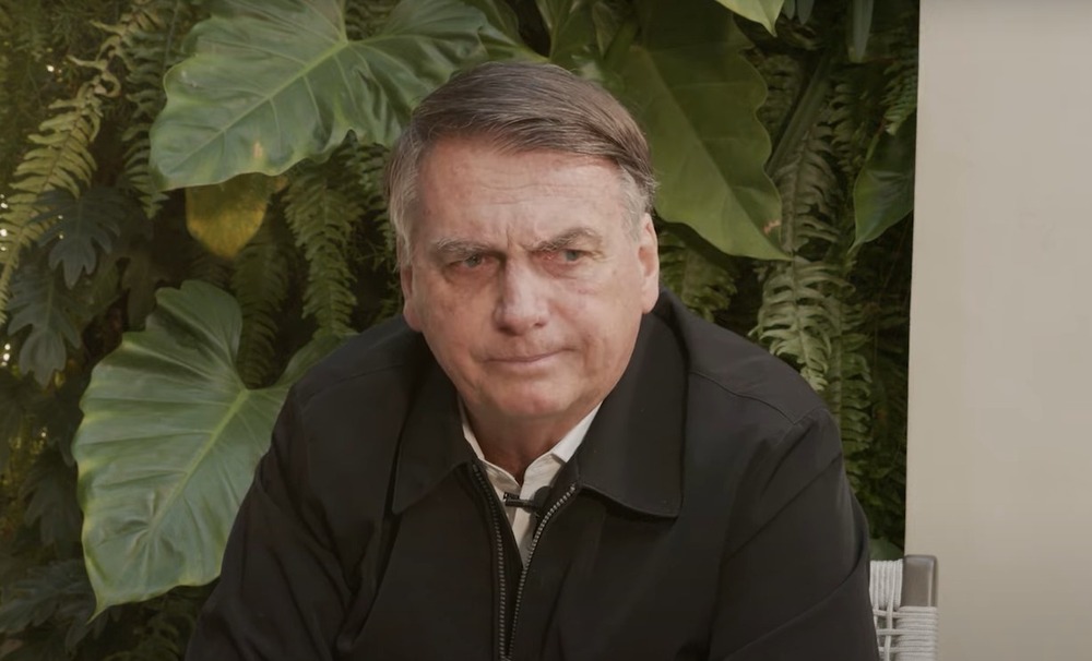 PF lista doenças de Bolsonaro e fala em risco de morte súbita