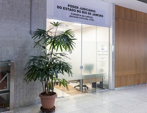 Em novo local, juizado no Aeroporto Santos Dumont resolve problemas entre passageiros e companhias aéreas de modo rápido e gratuito  