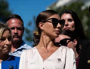 Brasileira que foi vítima de Epstein conta o que aconteceu