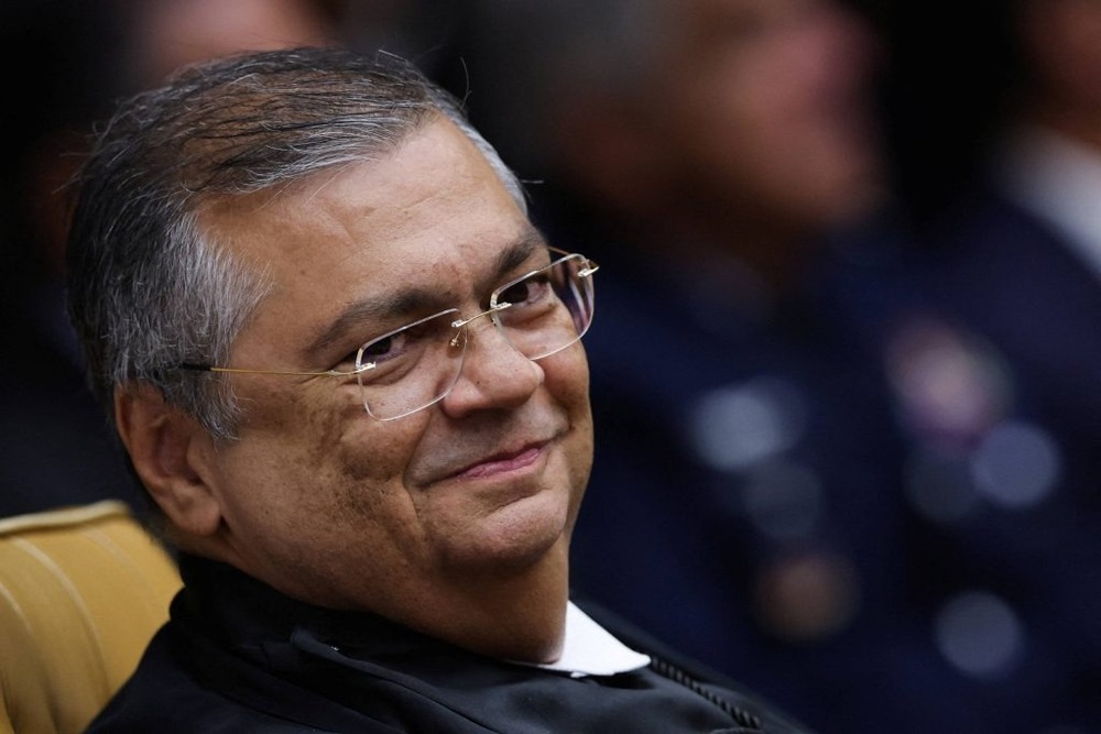 Entidades corporativas (AMB; Ajufe; Anamatra; Conamp; ANPR; Anape e Anajur) silenciam sobre penduricalhos 