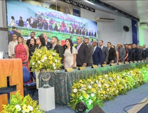 Sessão Solene histórica celebra 167 anos de Araruama e reafirma a força institucional do Legislativo Municipal