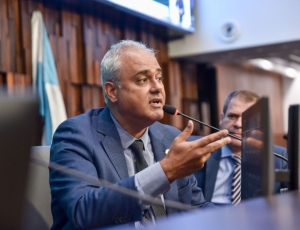 Deputado Estadual Jair Bittencourt anuncia reajuste histórico no ticket alimentação da Emater-Rio