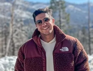 Brasileiro detido pelo ICE nos EUA chega ao Brasil após processo de deportação