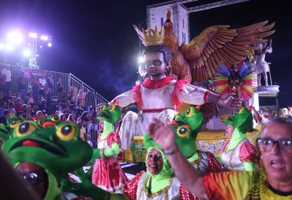 Império de Charitas é campeã do Carnaval 2026 de Niterói com desfile emocionante no Caminho Niemeyer