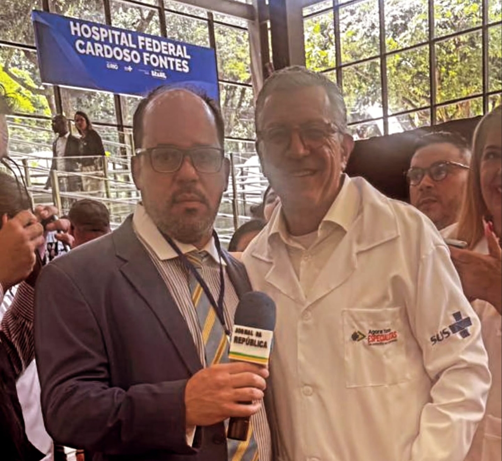 Presidente Lula e ministro Alexandre Padilha inauguram novo centro de emergência do Hospital Federal Cardoso Fontes no Rio de Janeiro. Governo investe quase R$ 1 bilhão na modernização dos hospitais federais do Rio