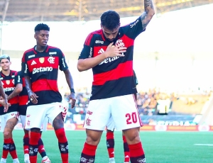 Flamengo vence Botafogo e vai a semifinal do Campeonato Carioca