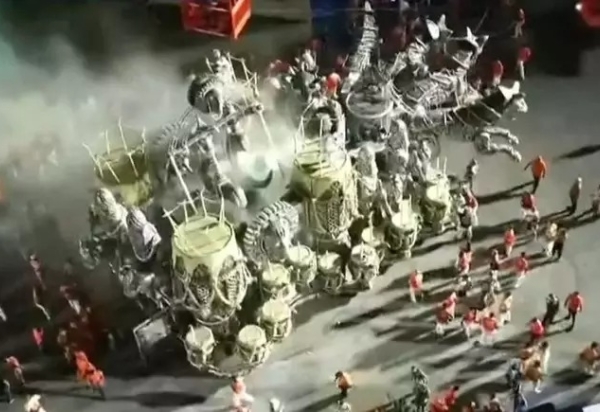 Eduardo Paes se manifesta sobre homem gravemente ferido em acidente na Sapucaí