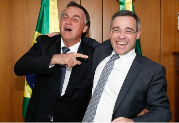Blindagem no Master: Mendonça afasta Andrei Passos, diretor da PF, das investigações e centraliza decisões