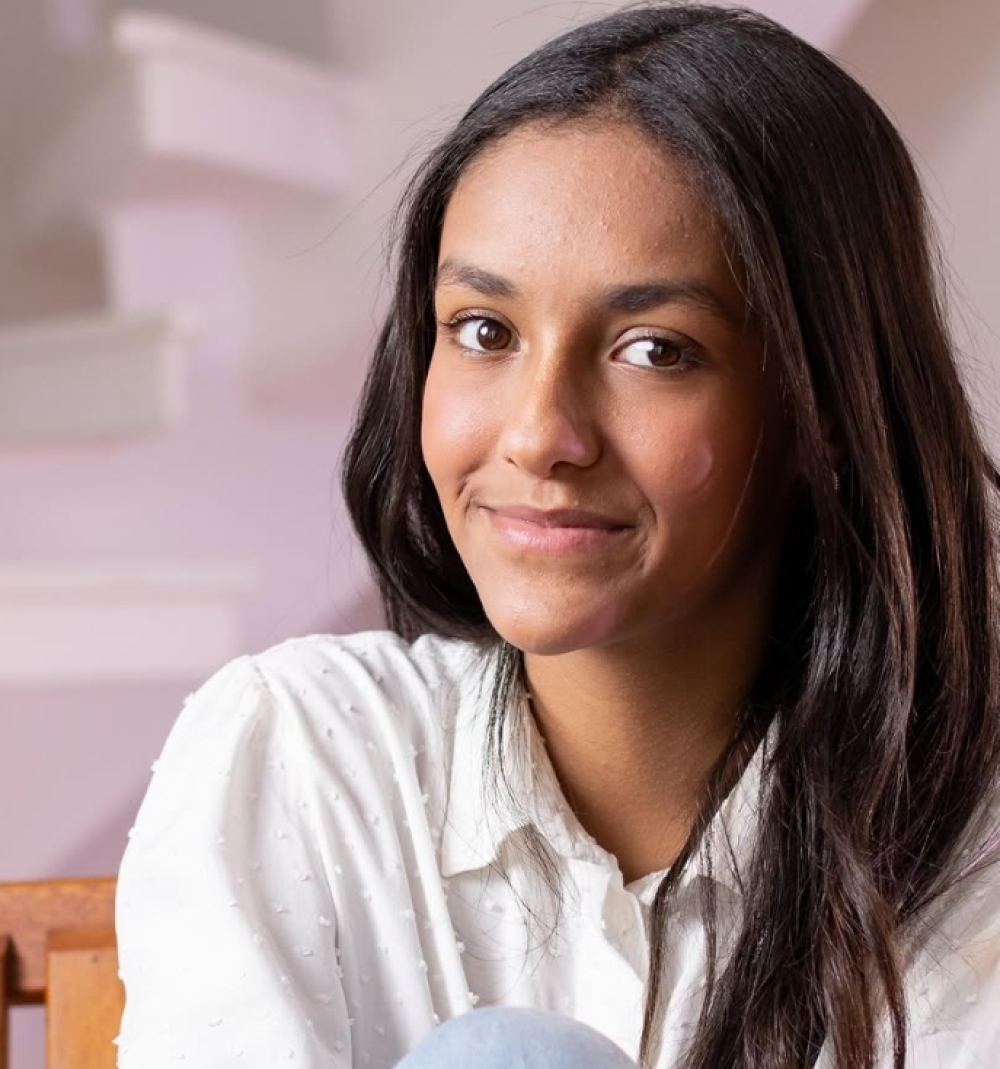 Aos 16 anos, Sophia Zuk transforma fé em música e emociona com o lançamento do EP autoral e o single ‘Vida Leve’