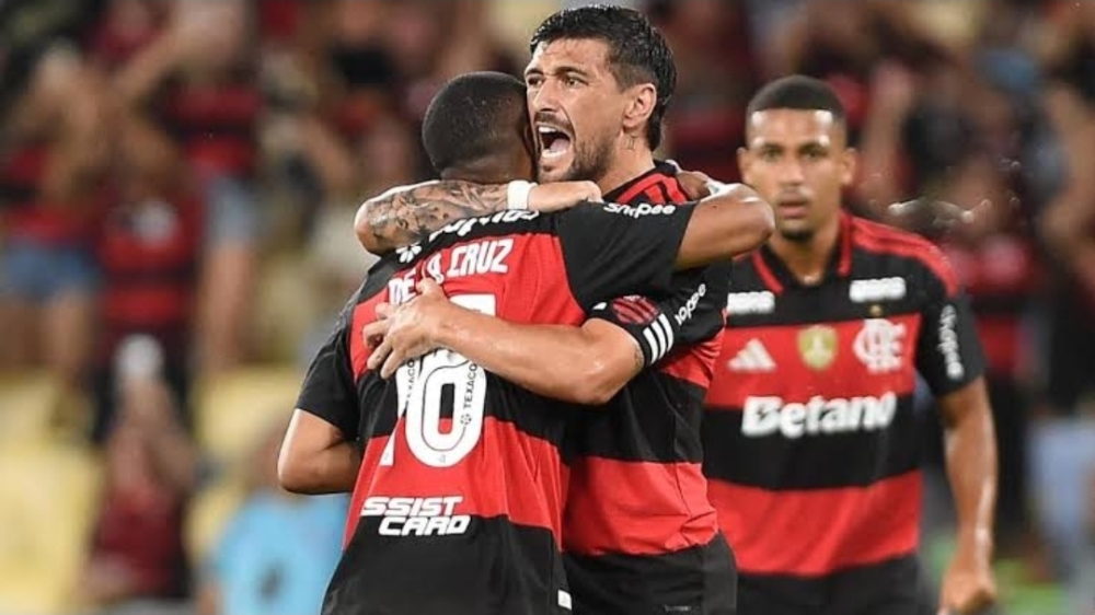 Filipe Luís acerta no intervalo e Flamengo transforma 3 a 0 sobre o Madureir