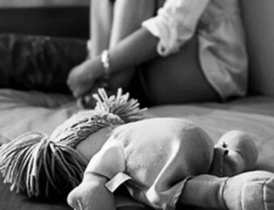 Decisão no TJMG reacende debate sobre 34 mil crianças em união conjugal, segundo IBGE