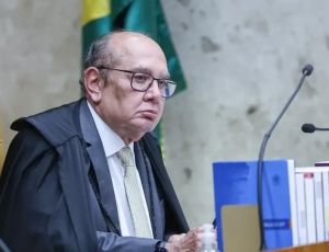 Gilmar defende inquérito das fake news que envolve Flávio Bolsonaro e outros do PL