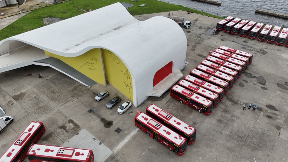 Prefeitura de Niterói e consórcio Transnit apresentam 39 novos ônibus com ar-condicionado para a Região Norte