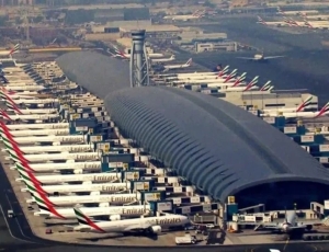 Aeroporto de Dubai é atingido e quatro ficam feridos