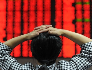 Petróleo sobe acima de 10% na abertura dos mercados asiáticos