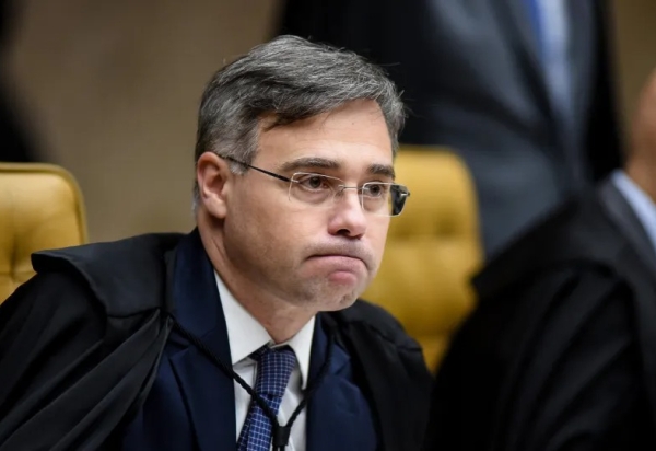 Mendonça dispensa pastor, cunhado de Vorcaro, de depor em CPI