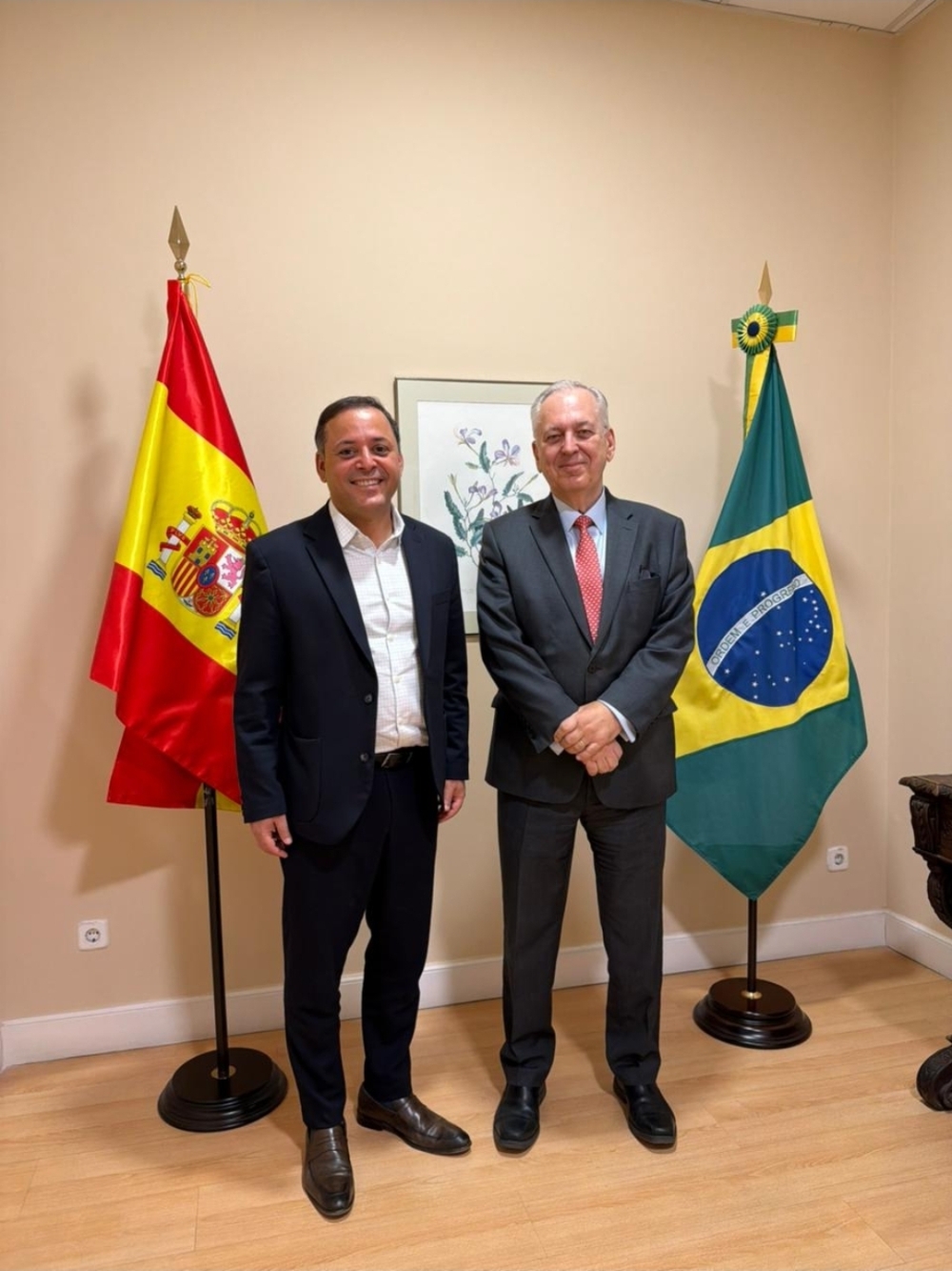 Na sede do governo da Espanha, Rodrigo Neves destaca importância de investimentos privados do país em Niterói