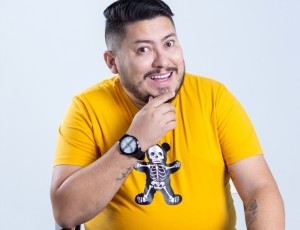 Tom Cavalcante  Com abertura de Titela do Ceará  No Qualistaqe  7 de março