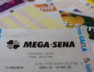 Mega-Sena acumula e prêmio vai a R$ 160 milhões