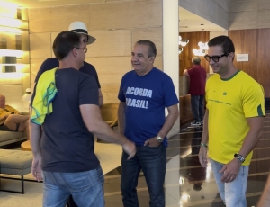 Entendimento entre Flávio Bolsonaro e Pastor Malafaia contou com a articulação discreta de Renato Araújo antes da Paulista, confirma Pastor