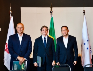 Tande Vieira apresenta projetos estruturantes de Resende em encontro internacional da Mercocidades e CAF, em Niterói