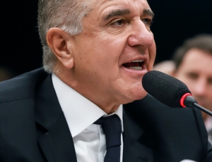 Julio Lopes destaca a importância da comissão para combater produtos ilegais que esse ano gerou prejuízo de R$ 473 bilhões, segundo Fórum Nacional Contra a Pirataria e Ilegalidade (FNPC)