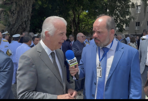 Fuzileiros Navais completam 218 anos com elogios do Ministro da Defesa  José Múcio descarta bases chinesas na Bahia e destaca preparação para crise venezuelana