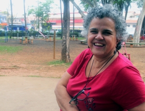 Comida que abraça: Suzi Soares lança livro “Palavras e Sabores” com receitas afetivas 