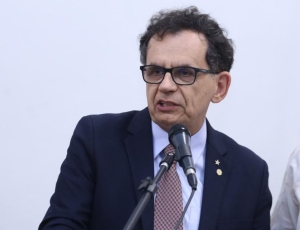 PL anti-redpill: Reimont combate clube do ódio organizado contra mulheres na internet