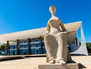 Comandantes militares pressionam Lula sobre crise do STF enquanto tribunal enfrenta rejeição recorde segundo pesquisa