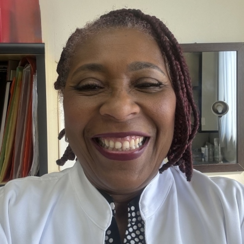 ‘Desce, vai morrer’: abordagem de PMs ao carro da médica morta a tiros é flagrada em vídeo