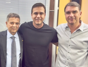 Renato Araújo se consolida como nome de confiança de Flávio Bolsonaro no Rio de Janeiro
