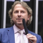 Zeca Dirceu propõe frente parlamentar para reestatizar a BR Distribuidora